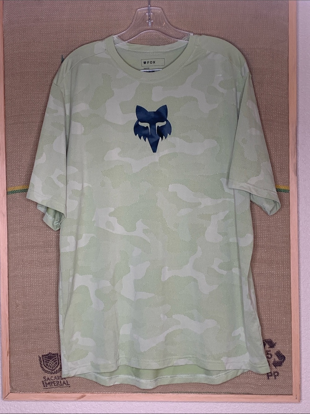 Fox Light Green Camo Tee with Navy Fox Head